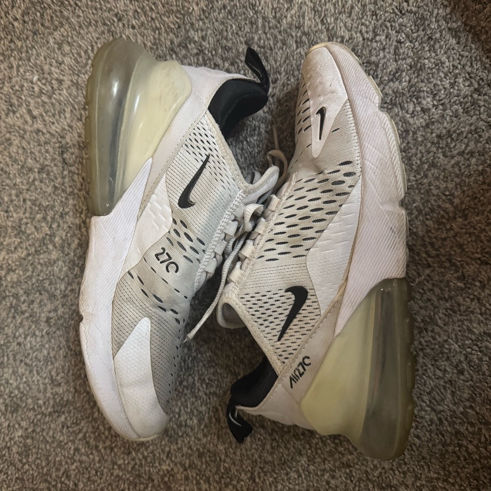 Women’s AirMax 270s White